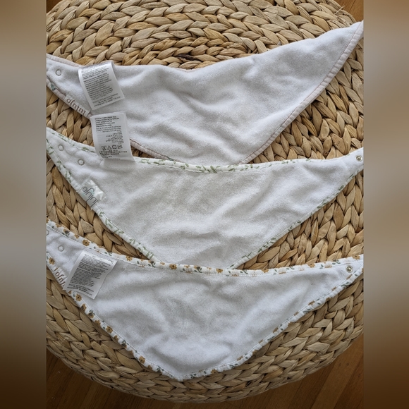 3 100% cotton bibs - Picture 2 of 3